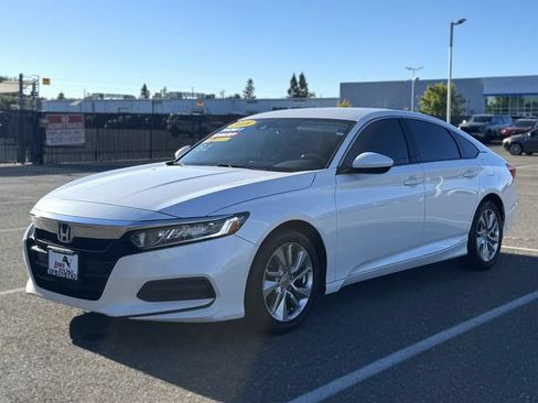 Used 2018 Honda Accord LX image 9