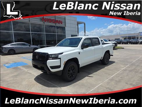 New 2026 Nissan Frontier SV w/ Tow Package AWD/4WD image 1