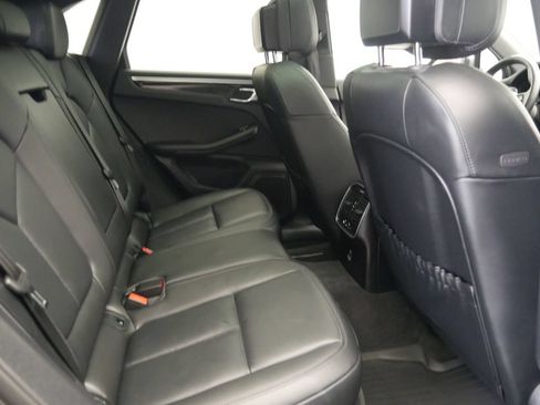 Certified 2023 Porsche Macan Turbo AWD/4WD image 27