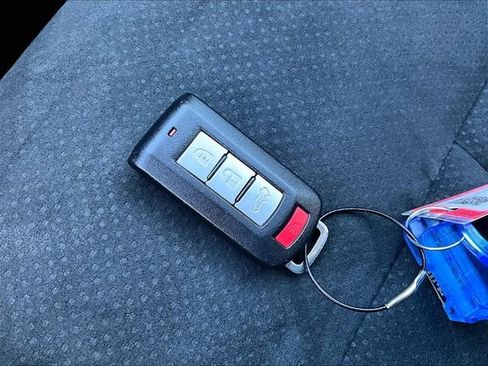 Used 2024 Mitsubishi Eclipse Cross SE image 11