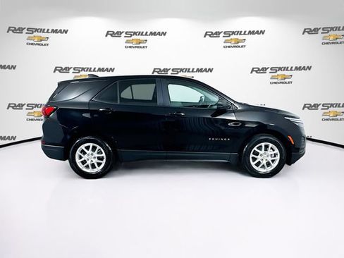 Used 2024 Chevrolet Equinox LS w/ LS Convenience Package FWD image 8
