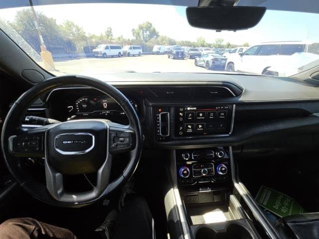 Used 2022 GMC Yukon XL Denali w/ Denali Ultimate Package AWD/4WD image 7