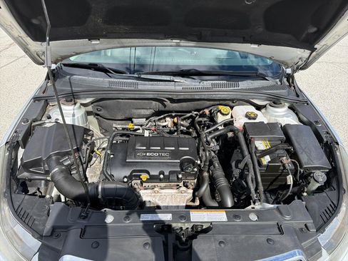 Used 2012 Chevrolet Cruze LT image 17