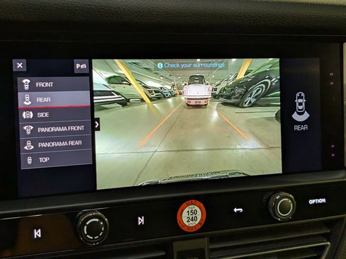 Certified 2026 Porsche Macan AWD/4WD image 40