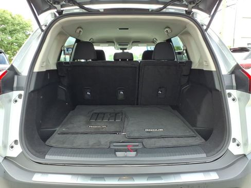 Used 2023 Nissan Rogue SV AWD/4WD image 16