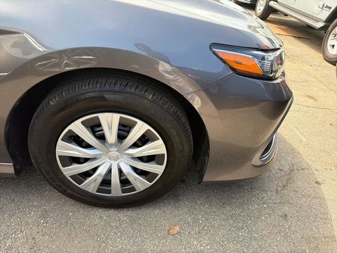 Used 2023 Toyota Camry LE FWD image 4