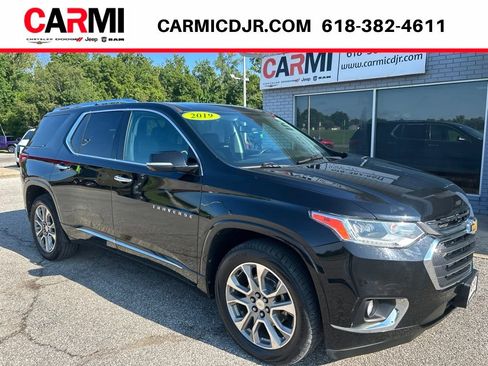 Used 2019 Chevrolet Traverse Premier w/ Driver Confidence II Package FWD image 1
