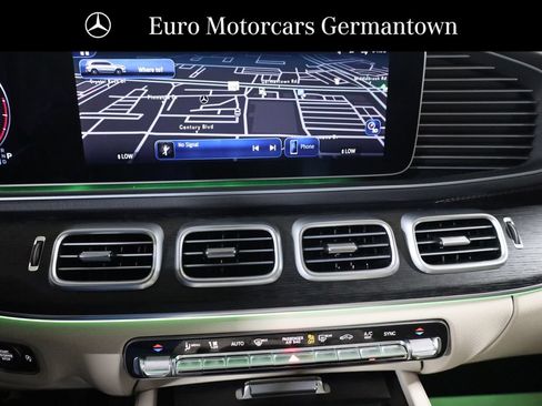 Used 2025 Mercedes-Benz GLS 450 4MATIC w/ AMG Line Exterior image 23