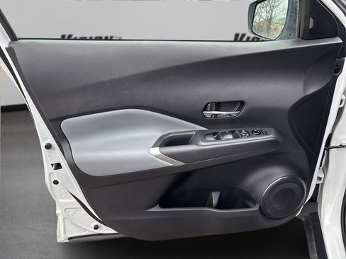 Used 2023 Nissan Kicks SR w/ SR Premium Package image 20