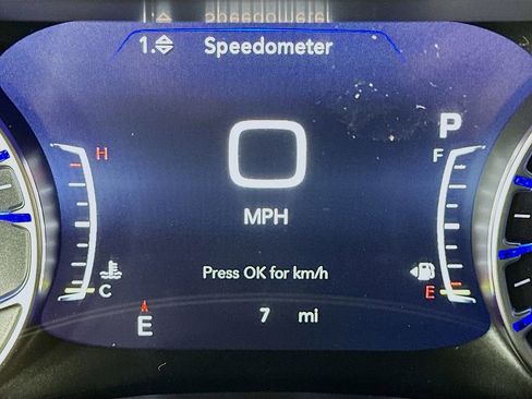New 2027 Chrysler Pacifica Select FWD image 11