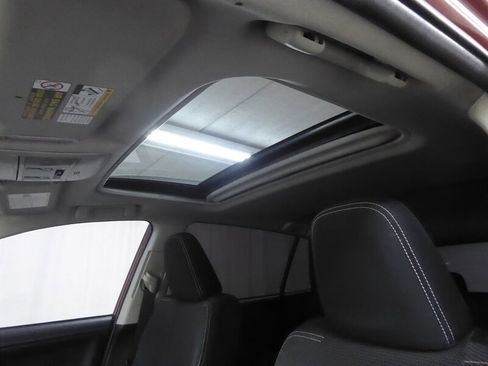 Used 2016 Toyota RAV4 XLE AWD/4WD image 15