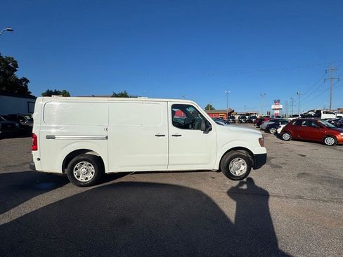 Used 2015 Nissan NV 1500 SV RWD image 4