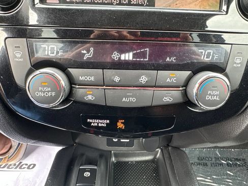Used 2019 Nissan Rogue SV w/ Premium Package AWD/4WD image 26