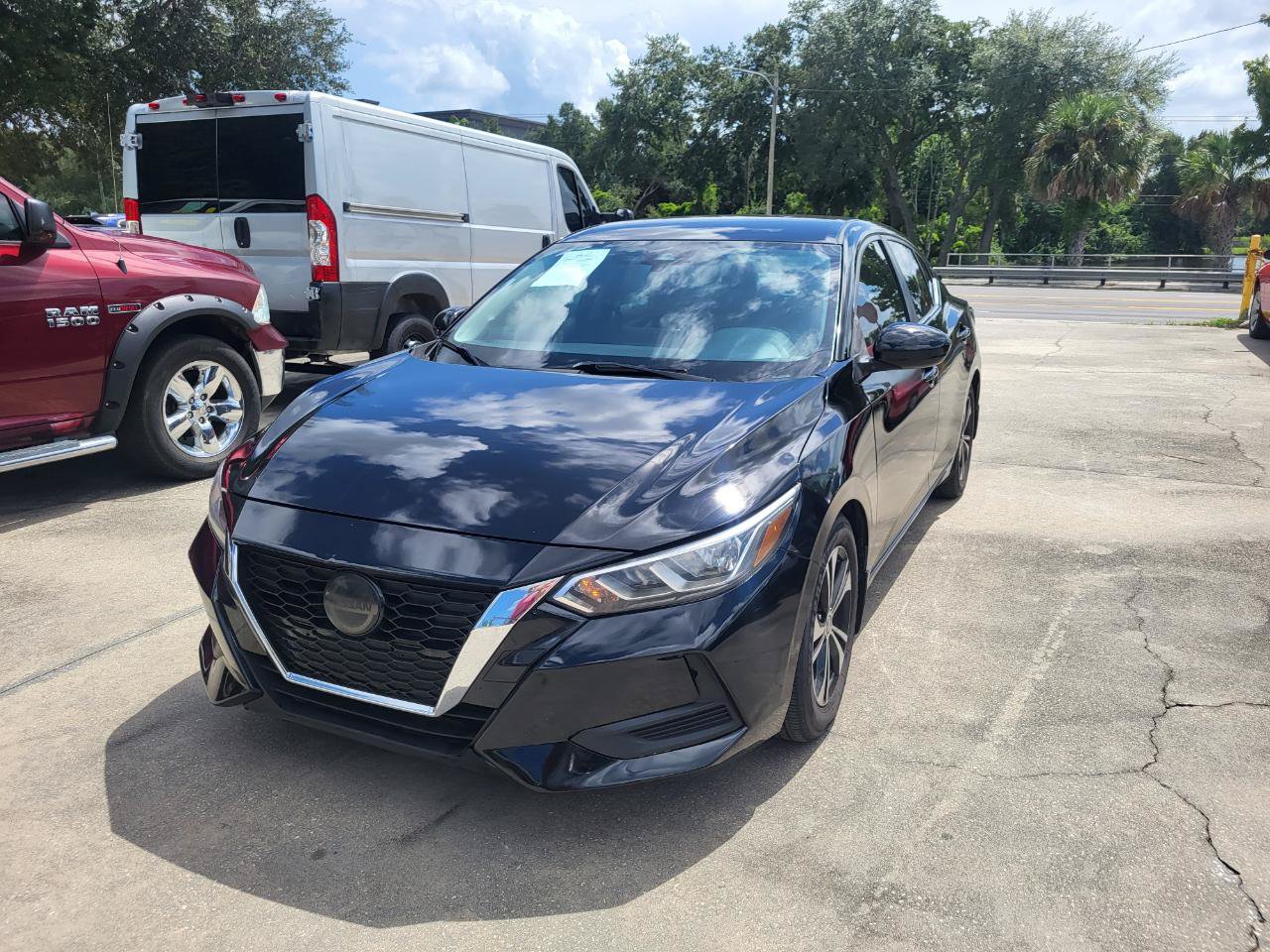 Used 2021 Nissan Sentra SV FWD image 2