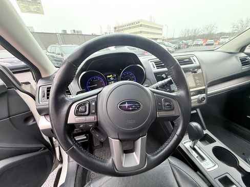 Used 2015 Subaru Outback 2.5i Limited image 14