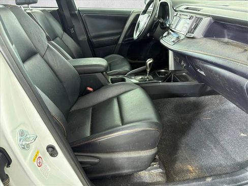 Used 2016 Toyota RAV4 SE AWD/4WD image 14