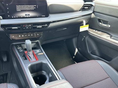 New 2026 Nissan Kicks SR w/ Cold Weather Package AWD/4WD image 23