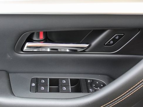 New 2025 MAZDA CX-70 Plug-In Hybrid w/ Premium Pkg image 22