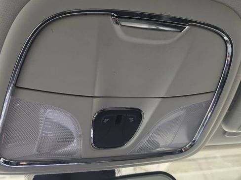 Used 2020 Jeep Cherokee Trailhawk AWD/4WD image 28