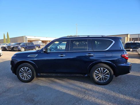 Used 2022 Nissan Armada SL w/ Captain's Chairs Package image 5