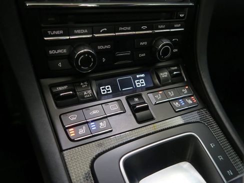 Used 2016 Porsche 911 Carrera 4 GTS image 19