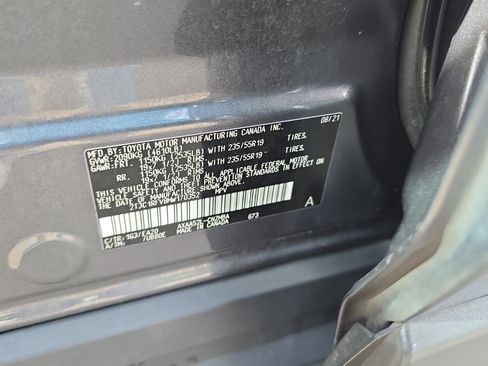 Used 2021 Toyota RAV4 XLE Premium image 38