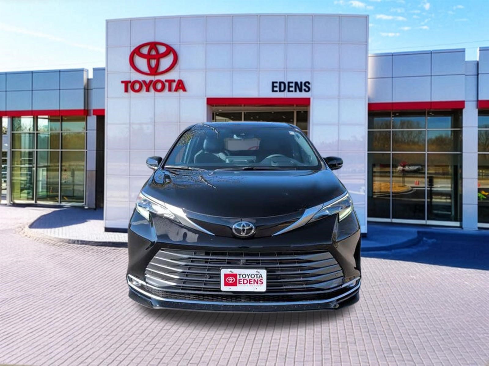 New 2026 Toyota Sienna Platinum AWD/4WD image 11