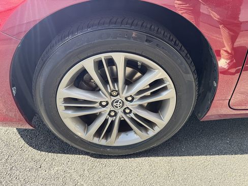 Used 2015 Toyota Camry SE FWD image 21