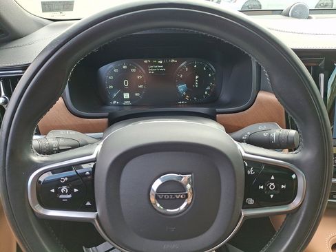 Used 2018 Volvo S90 T6 Inscription image 20