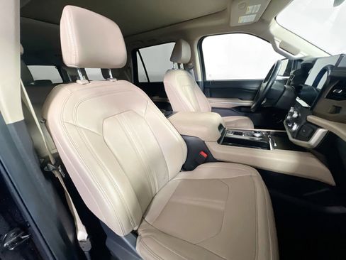 Used 2024 Ford Expedition Max Limited image 29