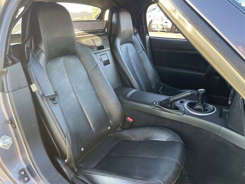Used 2006 MAZDA MX-5 Miata Grand Touring image 12