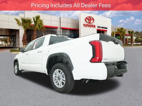 Used 2025 Toyota Tundra SR5 AWD/4WD image 22