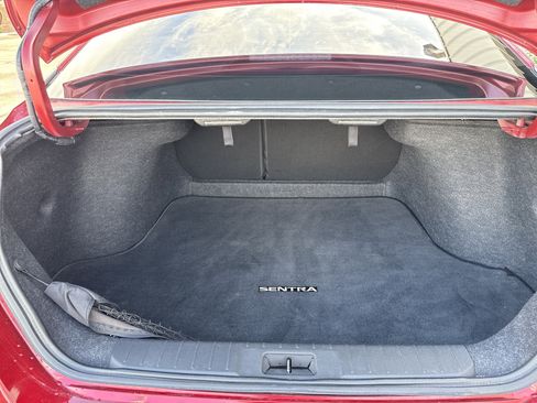 Used 2022 Nissan Sentra SV w/ Trunk Package image 8