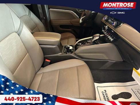 Used 2025 Chevrolet Colorado ZR2 w/ Technology Package AWD/4WD image 30