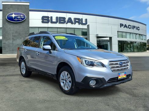 Used 2017 Subaru Outback 2.5i Premium AWD/4WD image 1