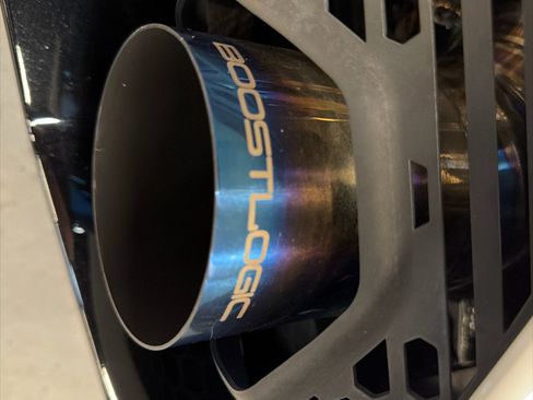 Used 2022 Lamborghini Huracan STO image 24