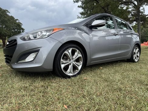 Used 2013 Hyundai Elantra GT w/ Style Pkg FWD image 5