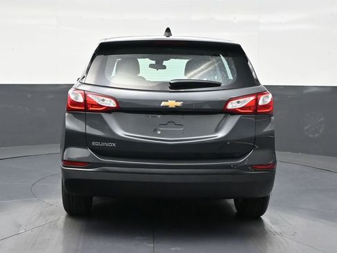 Used 2021 Chevrolet Equinox LS image 4