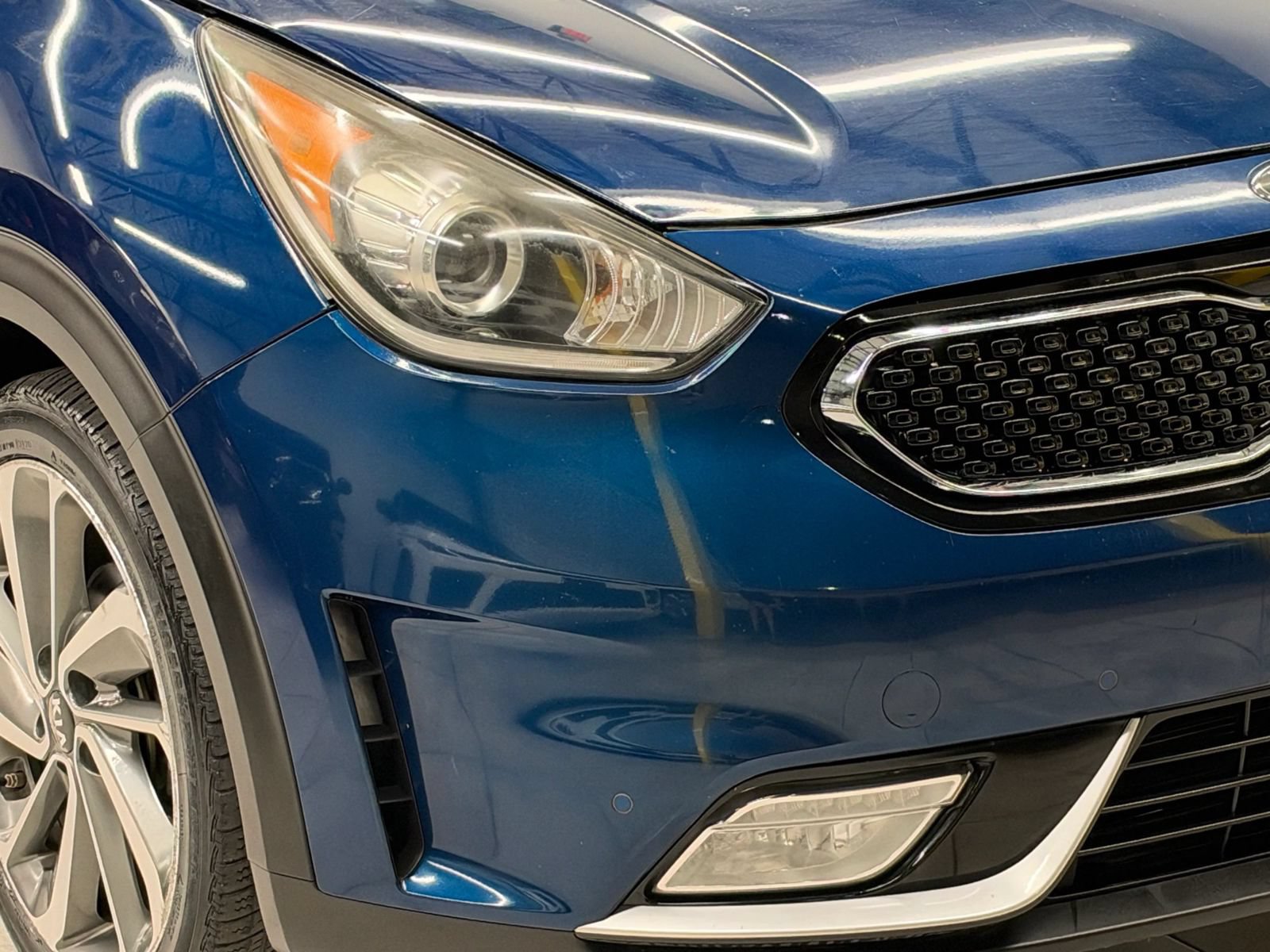 Used 2017 Kia Niro Touring FWD image 6