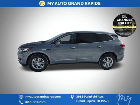 Used 2021 Buick Enclave Essence w/ Sound and Sites Package image 4