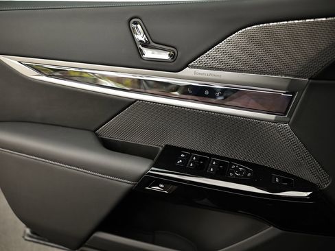 New 2026 BMW 740i w/ Executive Package image 14