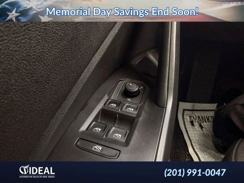Used 2019 Volkswagen Jetta SE w/ Cold Weather Package FWD image 34