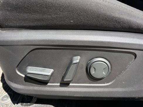 Used 2022 Hyundai Santa Cruz SEL Premium image 9