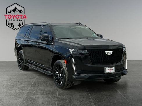 Used 2023 Cadillac Escalade ESV Sport Platinum w/ LPO, ONYX Package image 7