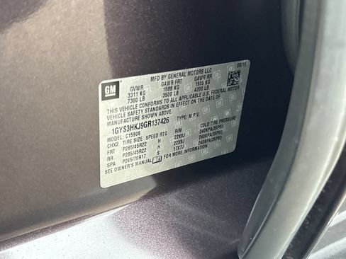 Used 2016 Cadillac Escalade ESV Luxury RWD image 30