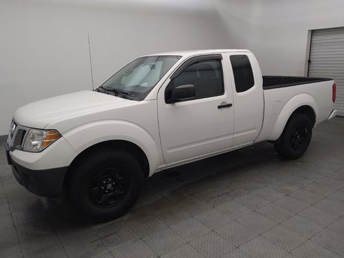 Used 2021 Nissan Frontier S RWD image 2