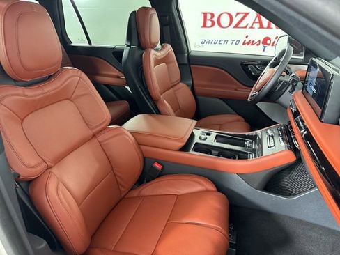 New 2025 Lincoln Aviator Reserve w/ Equipment Group 201A image 19