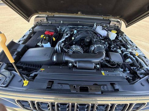 New 2026 Jeep Gladiator Sport image 18