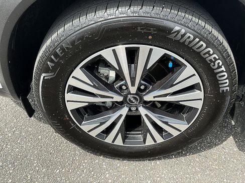 Certified 2023 Nissan Rogue SV image 8