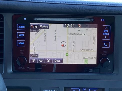 Certified 2017 Toyota Sienna XLE Premium image 15